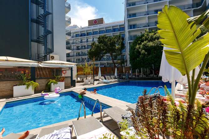 vakantie-naar-Gran Hotel Flamingo-mei 2025