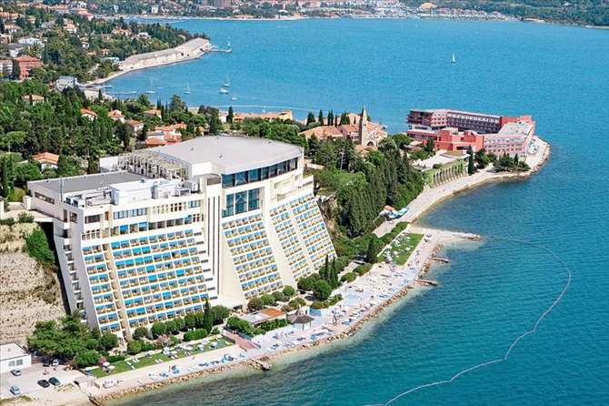 vakantie-naar-Grand Hotel Bernardin-mei 2025
