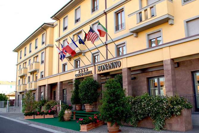 vakantie-naar-Grand Hotel Bonanno-mei 2025