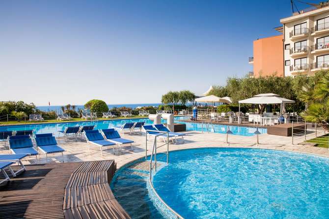 vakantie-naar-Grand Hotel Diana Majestic-mei 2025