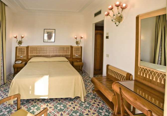 vakantie-naar-Grand Hotel Flora Sorrento-mei 2025
