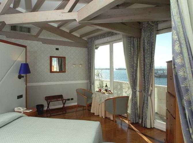 vakantie-naar-Grand Hotel Ortigia-mei 2025