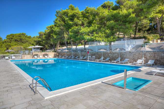 vakantie-naar-Grand Hotel Riviera-mei 2025