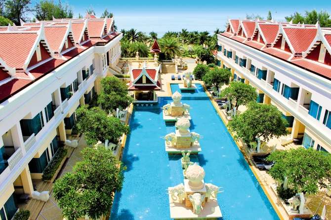 vakantie-naar-Grand Pacific Sovereign Resort Spa-mei 2025