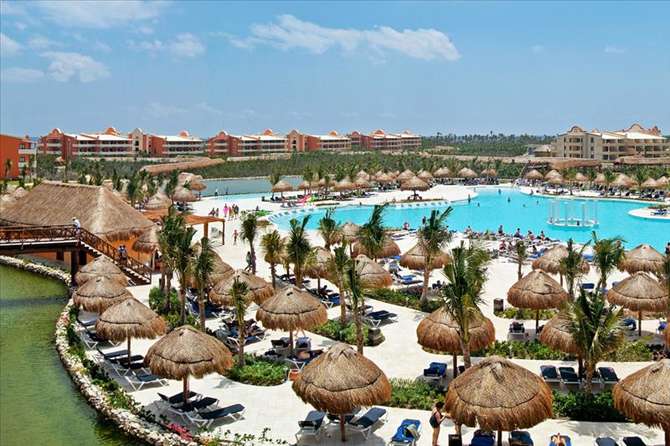 vakantie-naar-Grand Palladium White Sand Resort Spa-april 2024