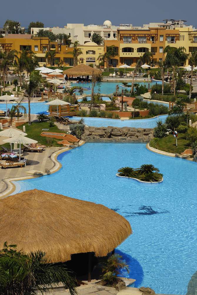 vakantie-naar-Grand Plaza Resort-mei 2025
