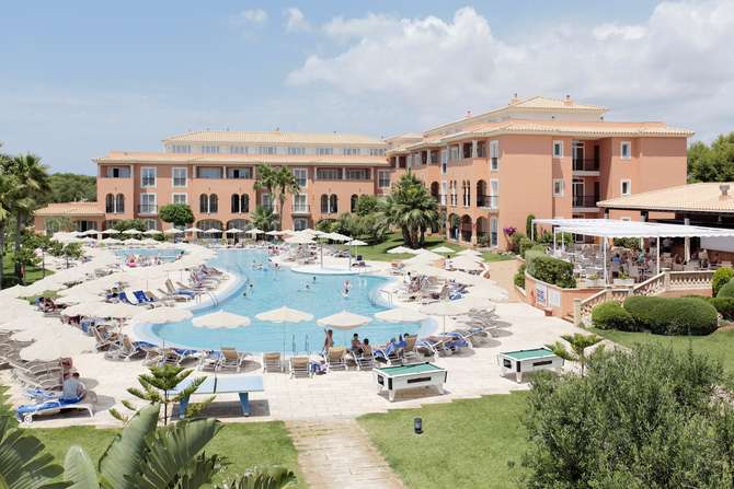 vakantie-naar-Grupotel Macarella Suites Spa-mei 2025