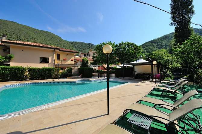 vakantie-naar-Guesia Village Hotel Spa-mei 2025