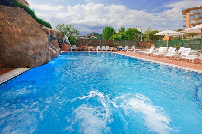 vakantie-naar-H Top Summer Sun-mei 2025