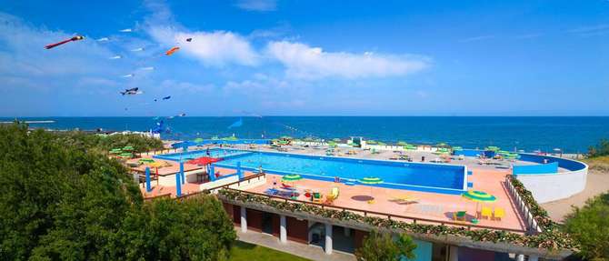 vakantie-naar-Happy Camp Camping Village Rosapineta-mei 2025
