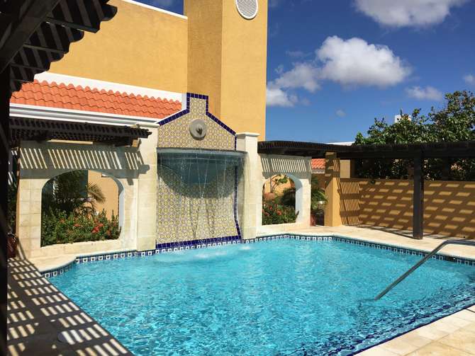 vakantie-naar-Harbour Village Beach Club-mei 2025
