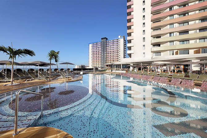 vakantie-naar-Hard Rock Hotel Tenerife-april 2024