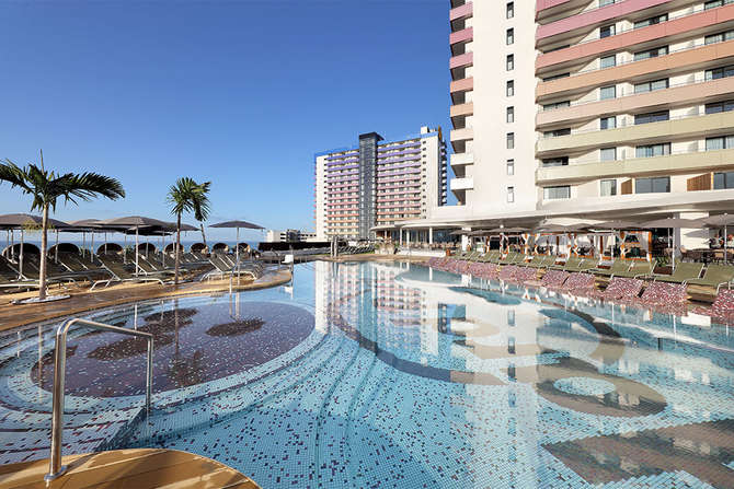 vakantie-naar-Hard Rock Hotel Tenerife-mei 2025