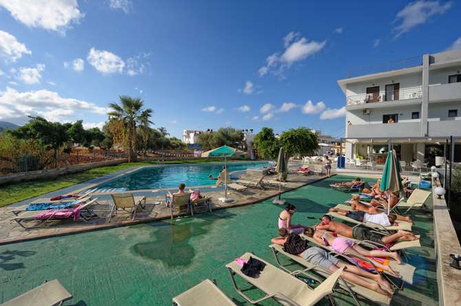 vakantie-naar-Hermes Hotel Malia-mei 2025
