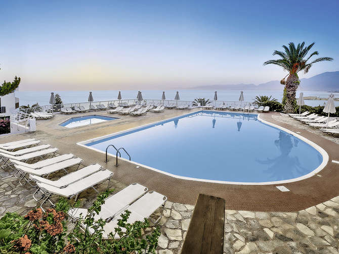 vakantie-naar-Hersonissos Village-mei 2025