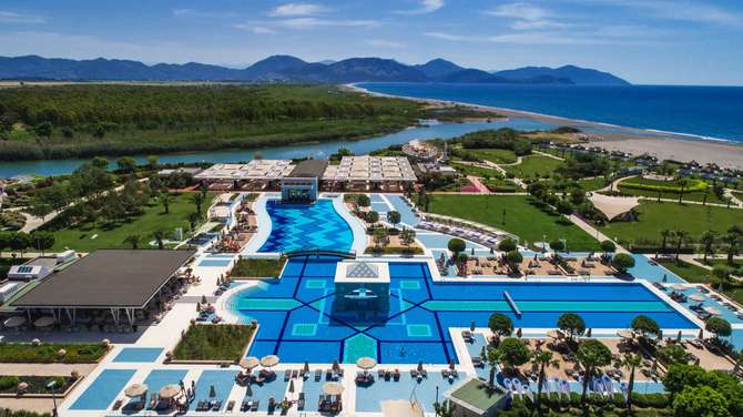 vakantie-naar-Hilton Dalaman Sarigerme Resort Spa-mei 2024
