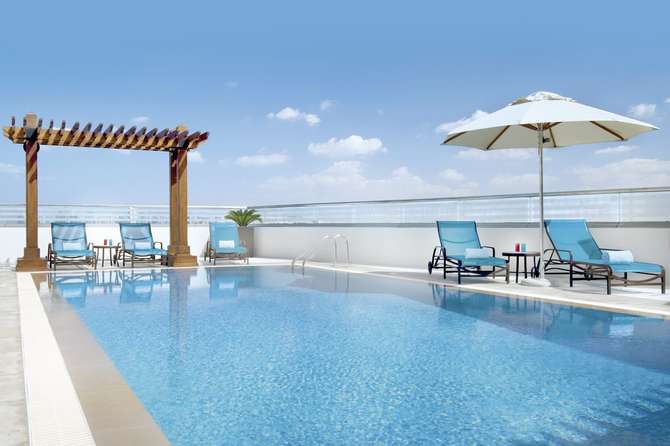 vakantie-naar-Hilton Garden Inn Dubai Al Muraqabat-april 2024