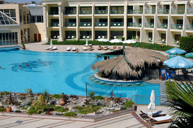 vakantie-naar-Hilton Hurghada Resort-mei 2024