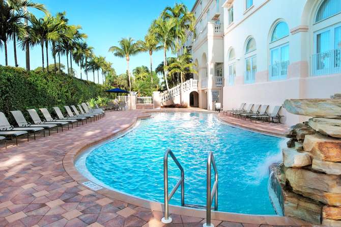 vakantie-naar-Hilton Naples-mei 2025
