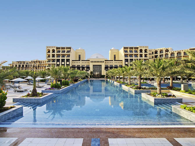 vakantie-naar-Hilton Ras Al Khaimah Resort Spa-april 2024