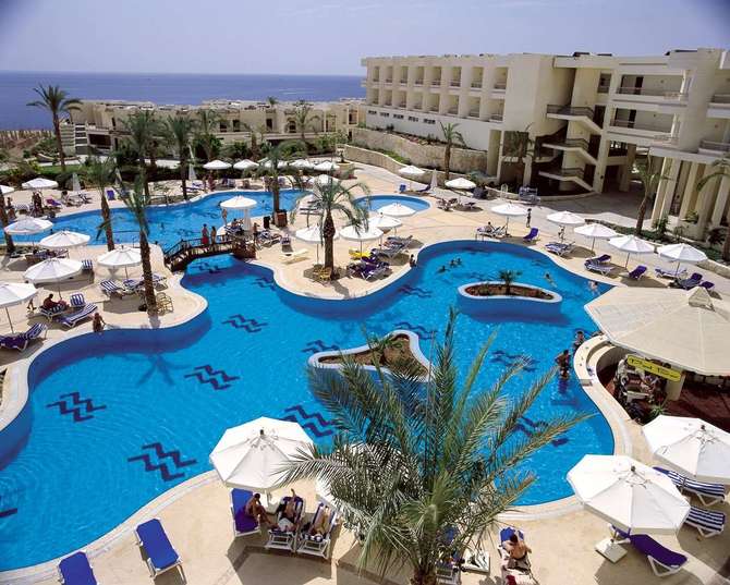 vakantie-naar-Hilton Sharks Bay Resort-mei 2025