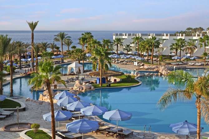vakantie-naar-Hilton Sharm Waterfalls Resort-april 2024