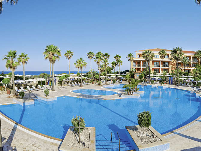 vakantie-naar-Hipotels Barrosa Palace Spa-maart 2024