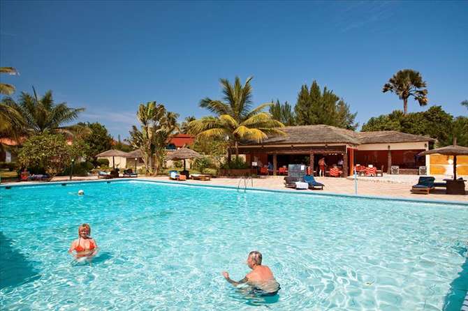 vakantie-naar-Holiday Beach Club Hotel-mei 2025