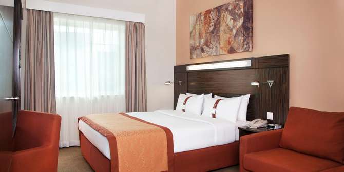 vakantie-naar-Holiday Inn Express Dubai Safa Park-april 2024