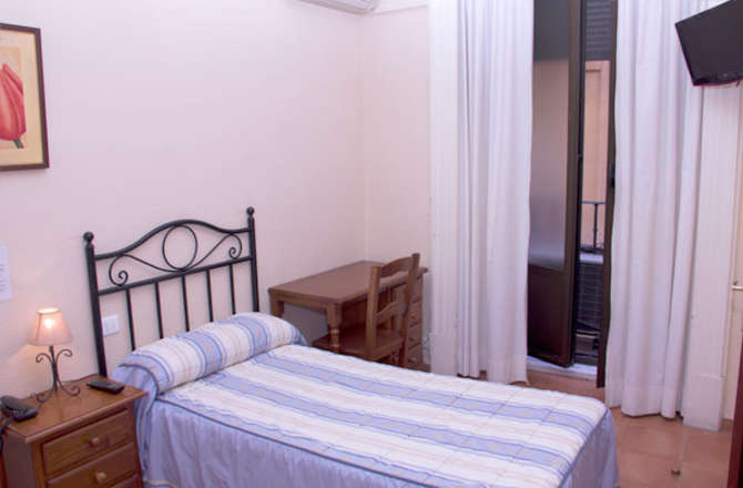 vakantie-naar-Hostal El Pilar-mei 2025
