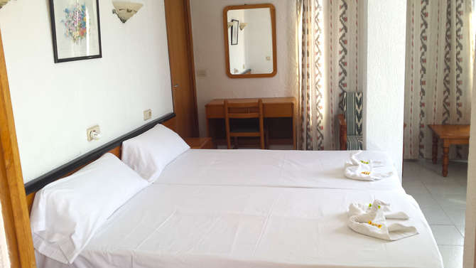 vakantie-naar-Hostal Port Corona-mei 2025