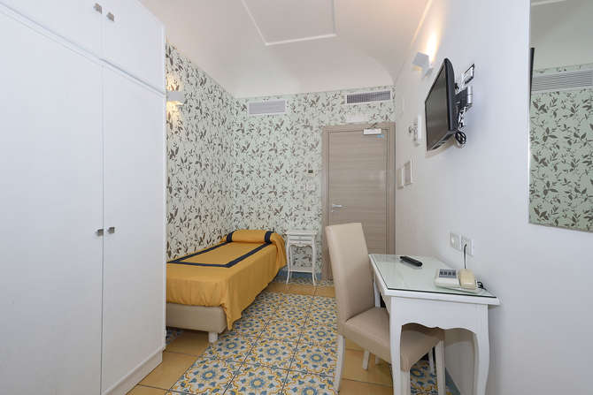 vakantie-naar-Hotel 7 Settebello-mei 2025