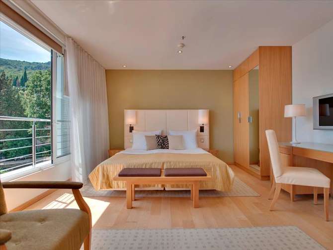 vakantie-naar-Hotel Astoria-mei 2025