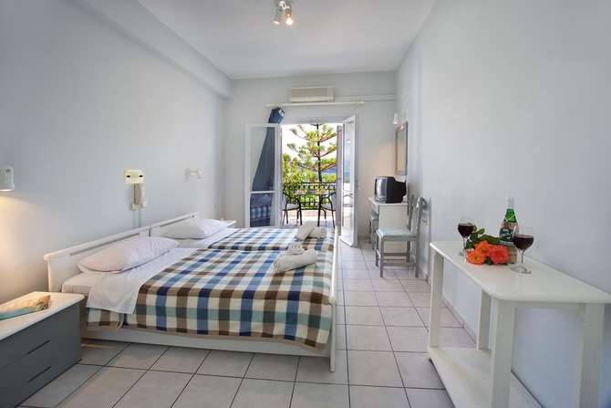 vakantie-naar-Hotel Athina-mei 2025