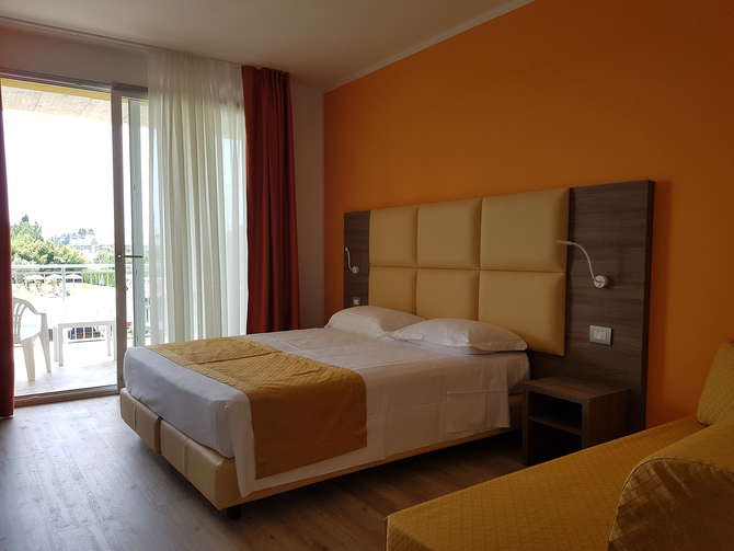 vakantie-naar-Hotel Bella Lazise-mei 2025