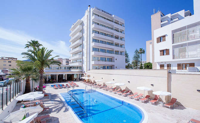 vakantie-naar-Hotel Biniamar-mei 2025