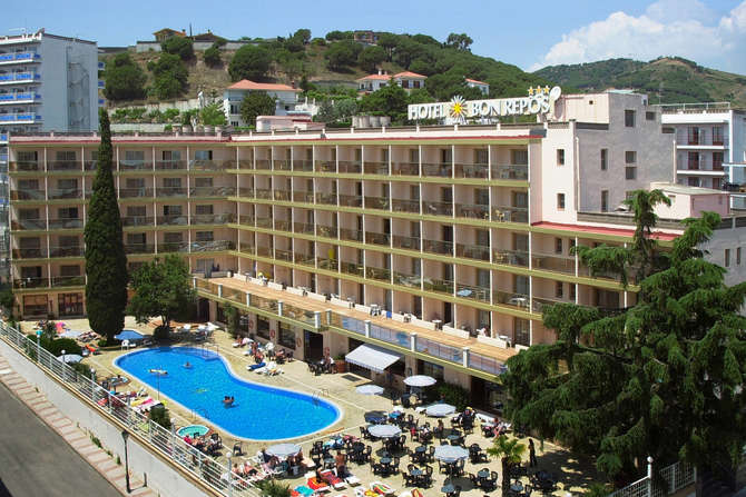 vakantie-naar-Hotel Bon Repos-april 2024