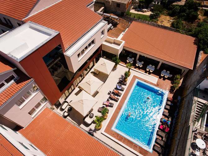 vakantie-naar-Hotel Borovnik-mei 2025