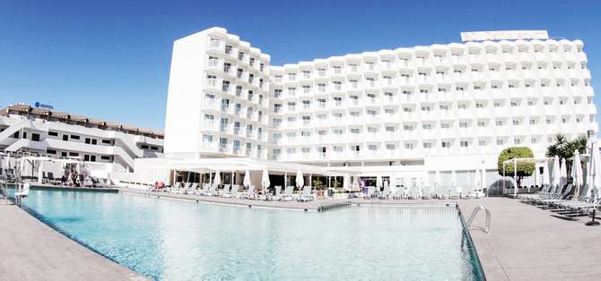 vakantie-naar-Hotel Bq Delfin Azul-april 2024