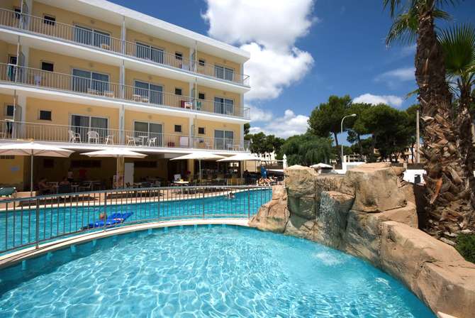 vakantie-naar-Hotel Capricho Spa-mei 2025