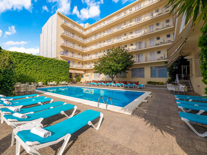 vakantie-naar-Hotel Checkin Pineda-mei 2025