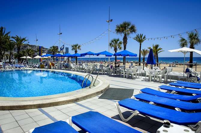 vakantie-naar-Hotel Cimbel-juni 2025