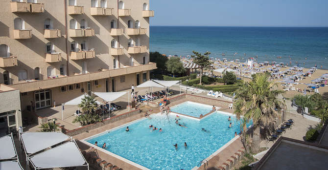 vakantie-naar-Hotel Club Eloro-mei 2025