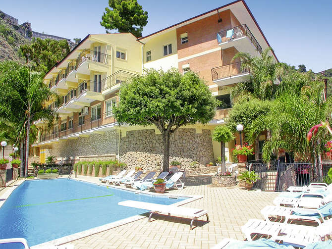 vakantie-naar-Hotel Corallo-mei 2025