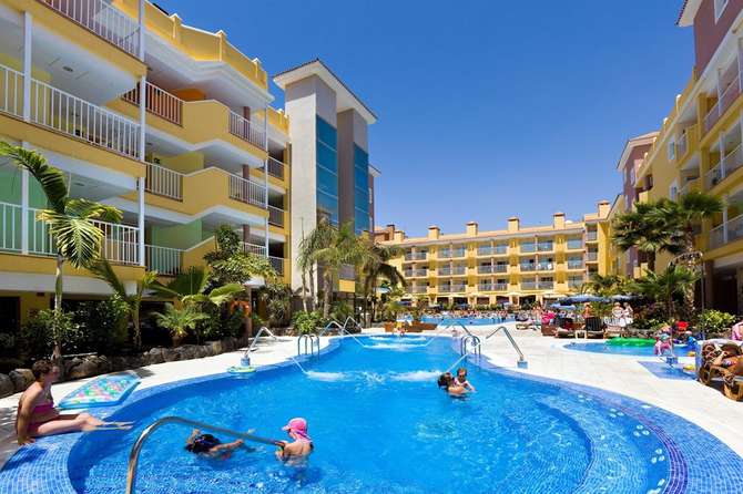 vakantie-naar-Hotel Costa Caleta-april 2024