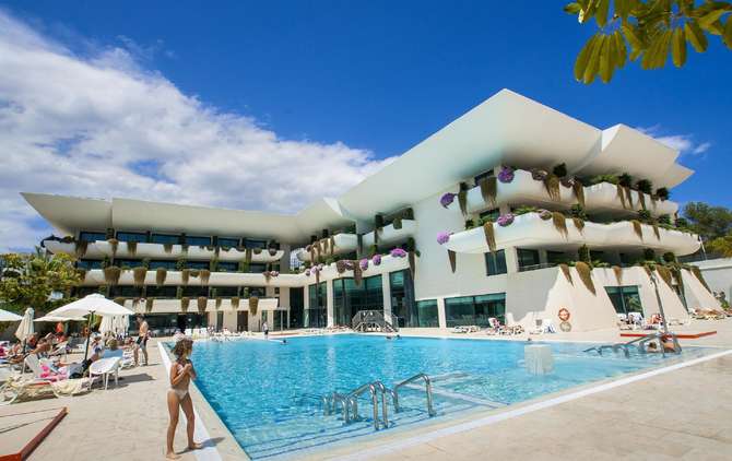 vakantie-naar-Hotel Deloix Aqua Center-mei 2025