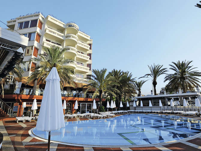 vakantie-naar-Hotel Elegance-juni 2025