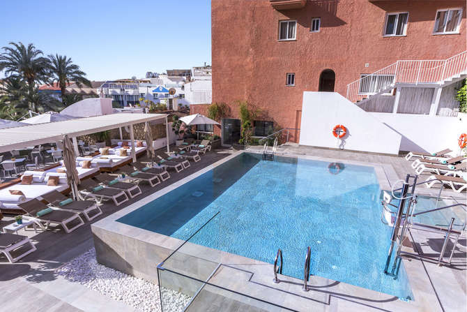 vakantie-naar-Hotel Fenix-mei 2025