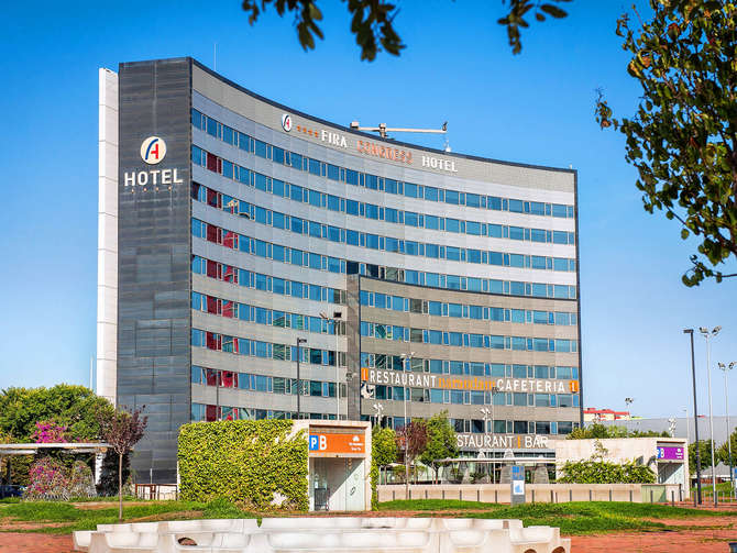 vakantie-naar-Hotel Fira Congress-mei 2025