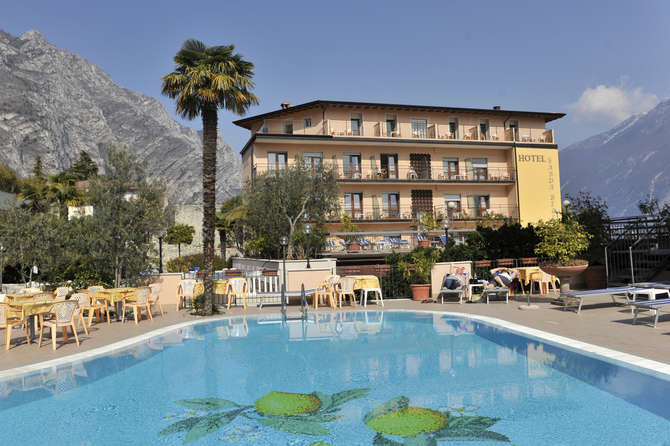 vakantie-naar-Hotel Garda Bellevue-mei 2025